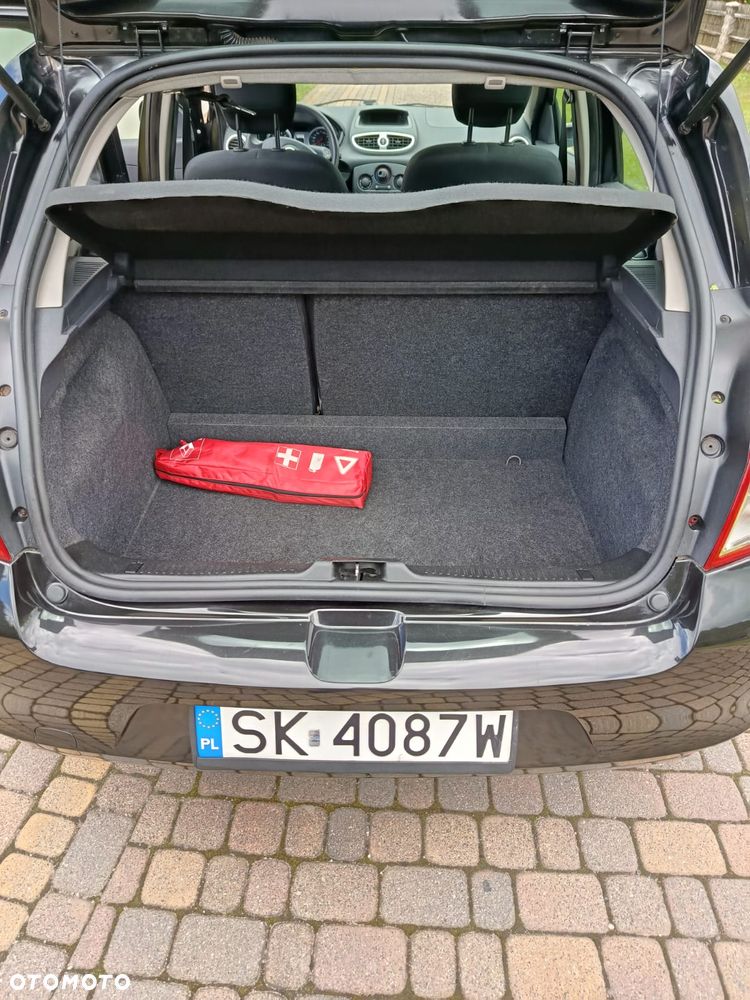 Renault Clio - 11