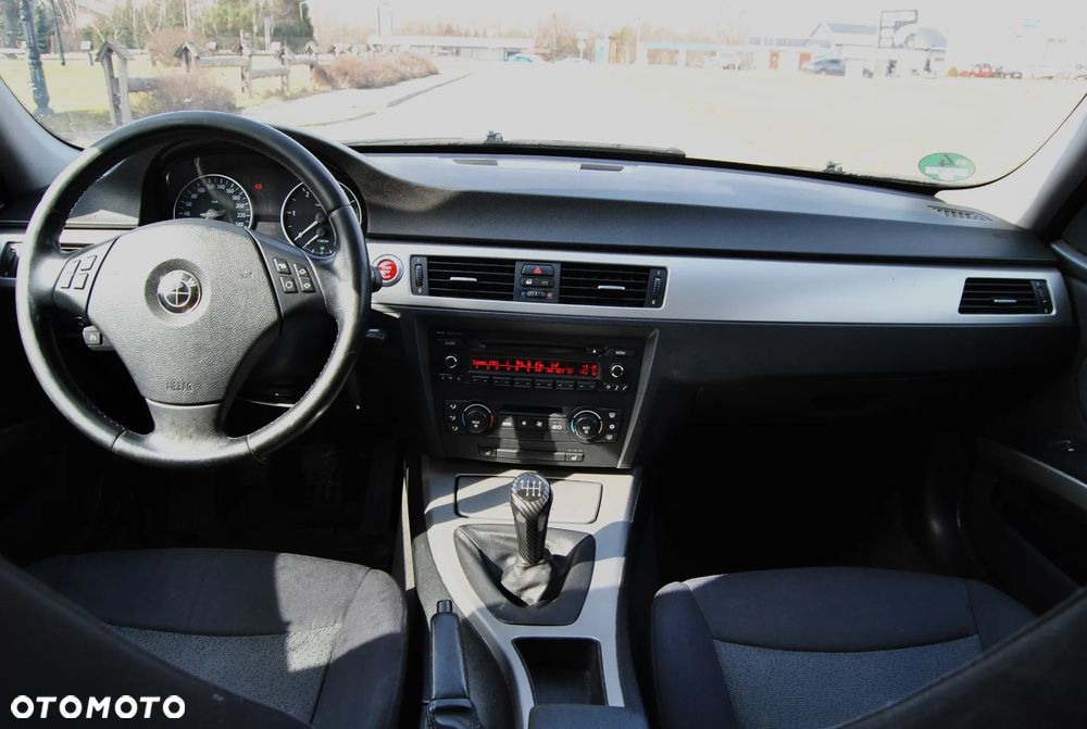 BMW Seria 3 320d - 9