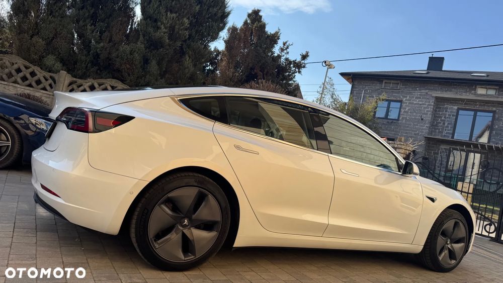 Tesla Model 3 Standard Reichweite Plus Hinterradantrieb - 10
