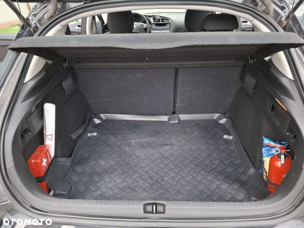 Citroën C4 1.6 HDi Attraction - 10