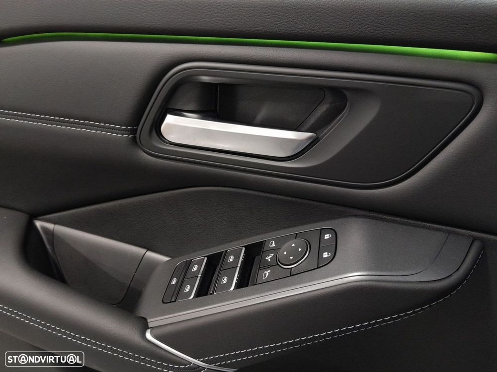 Nissan Qashqai 1.3 DIG-T Advance Xtronic - 24