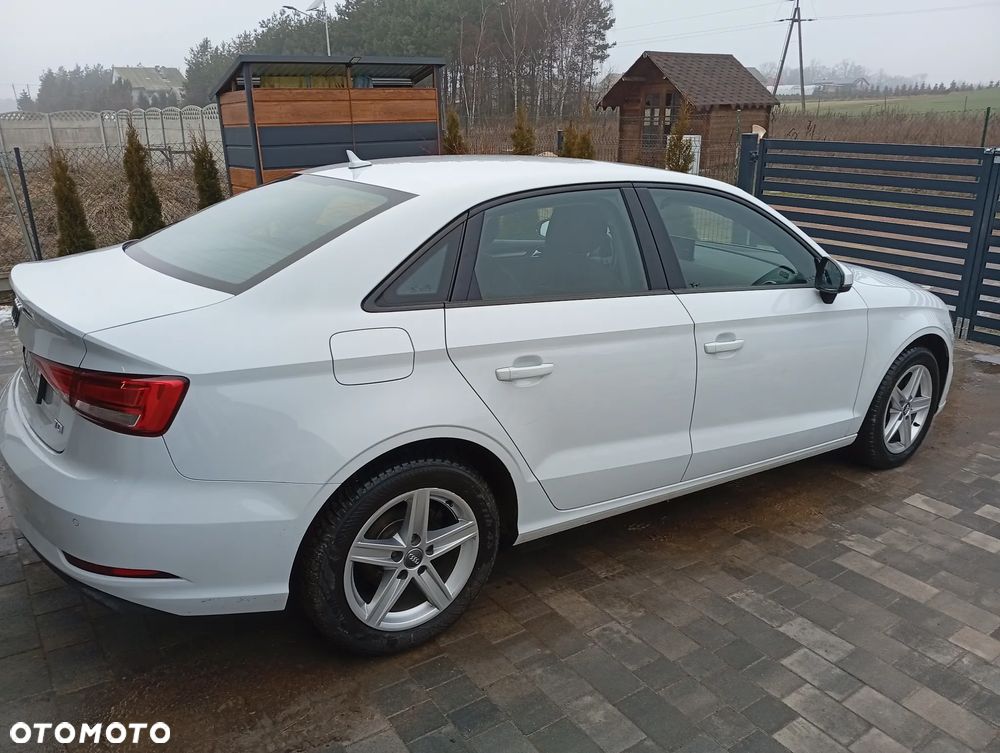 Audi A3 Limousine 1.6 TDI S tronic - 4