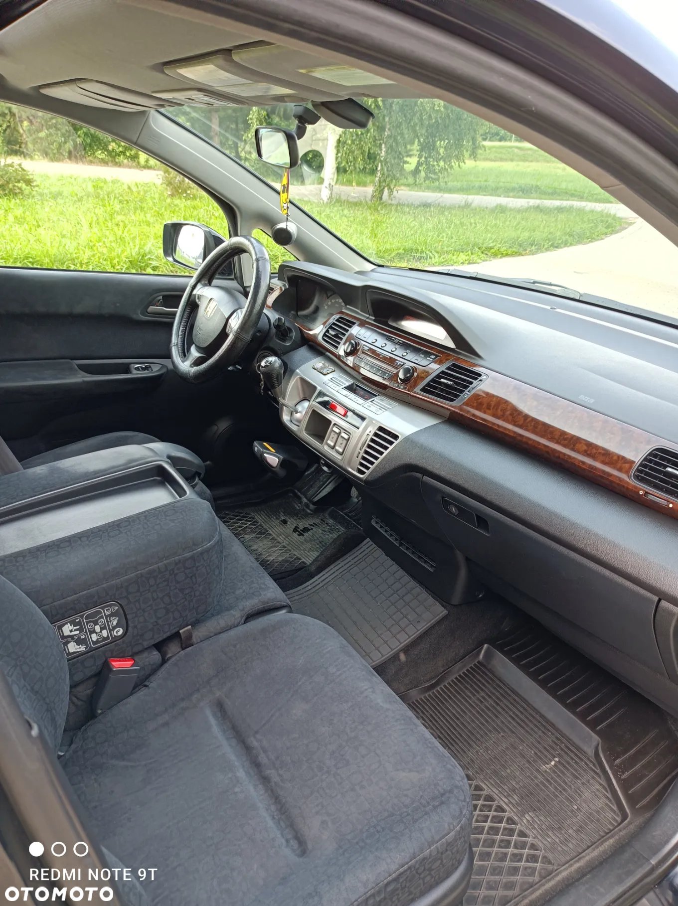 Honda FR-V - 12