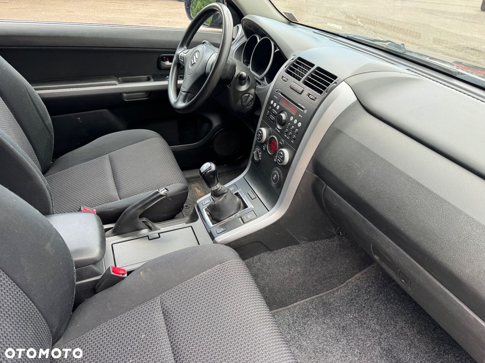 Suzuki Grand Vitara 1.9 DDiS Comfort - 9