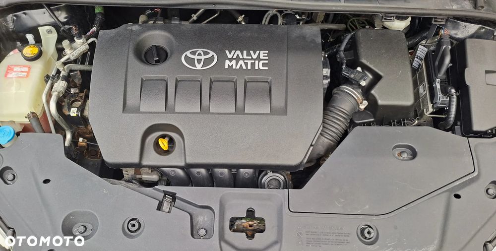 Toyota Avensis Touring Sports 1.8 Edition-S - 15