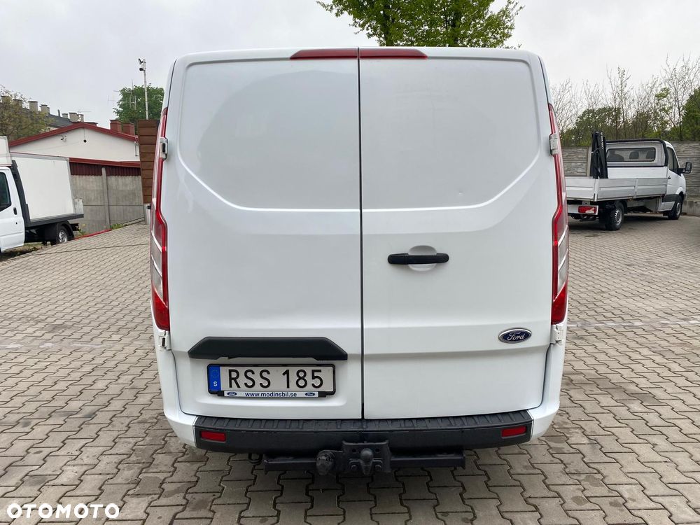 Ford TRANSIT CUSTOM - 6