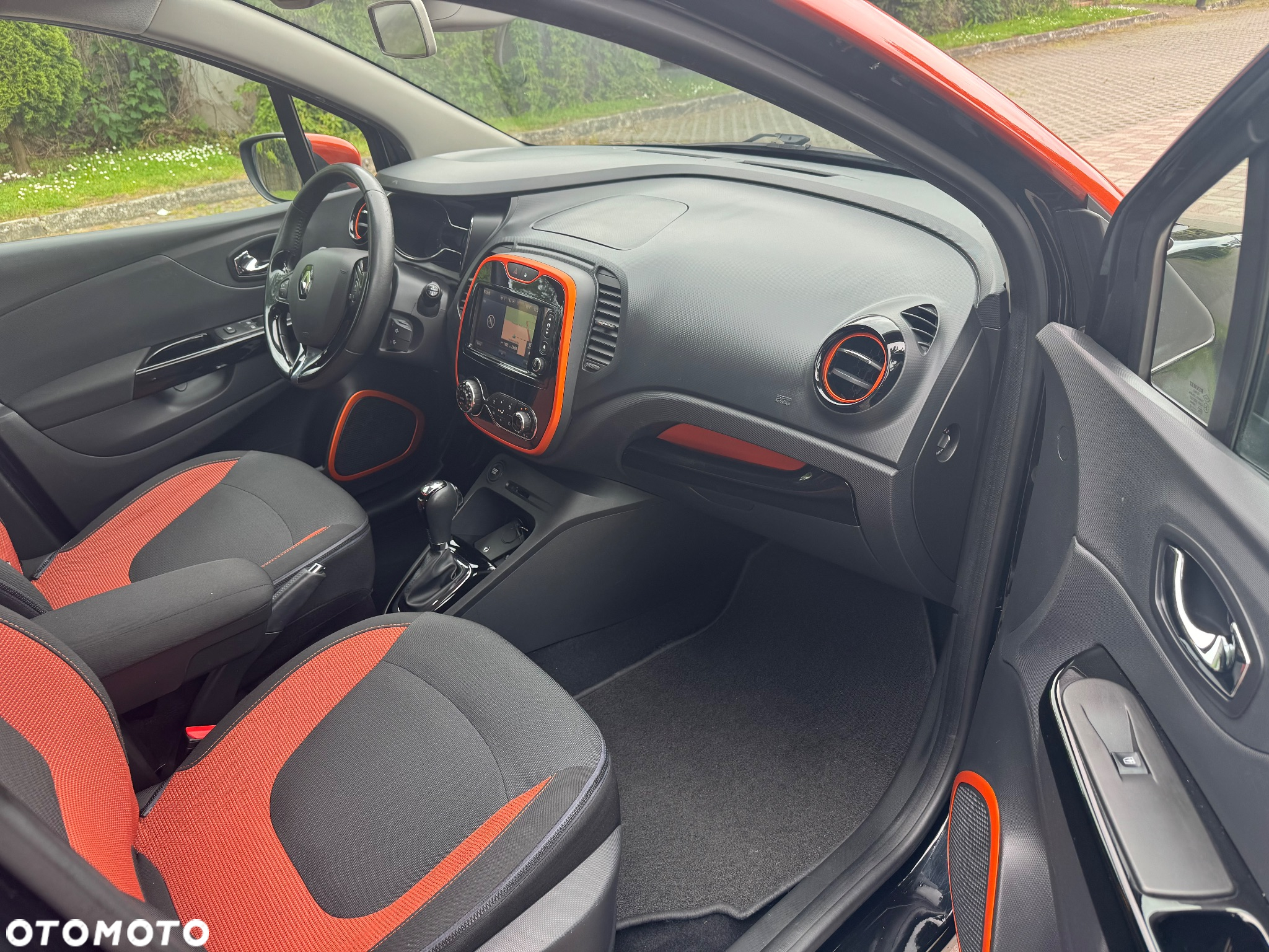 Renault Captur 1.2 TCe Intens EDC - 8