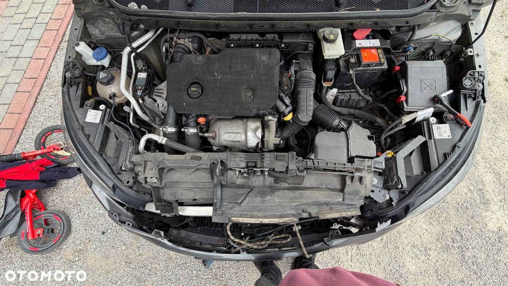 Peugeot 308 BlueHDi 130 EAT8 Stop & Start Allure Pack - 21