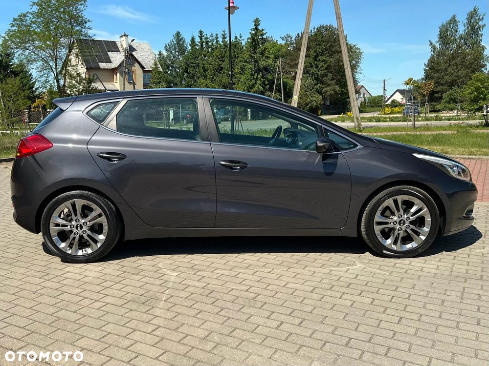 Kia Ceed 1.6 GDI ISG Vision - 23