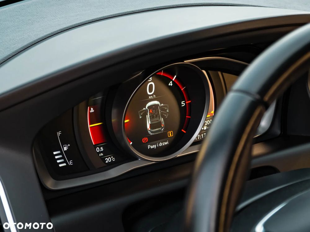 Volvo XC 60 D4 Momentum - 19