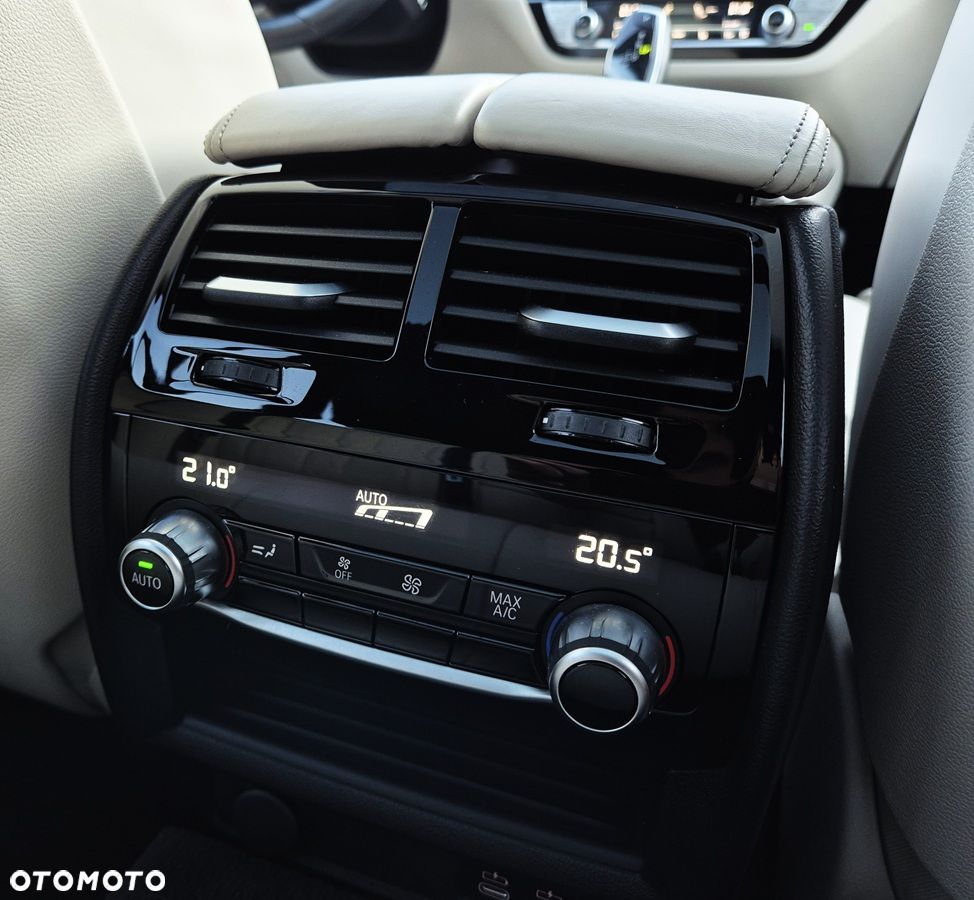 BMW Seria 5 530e xDrive M Sport sport - 23