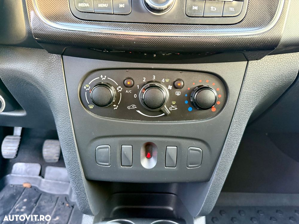 Dacia Logan 1.5 Blue dCi SL PLUS - 11