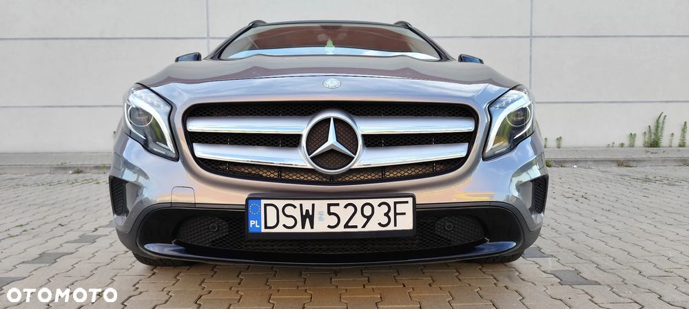 Mercedes-Benz GLA - 15