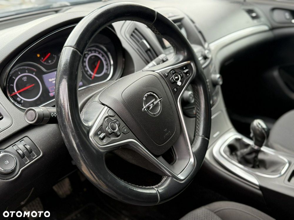 Opel Insignia - 12