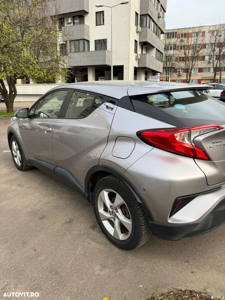 Toyota C-HR - 4