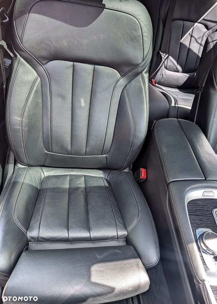 BMW Seria 7 740i - 16