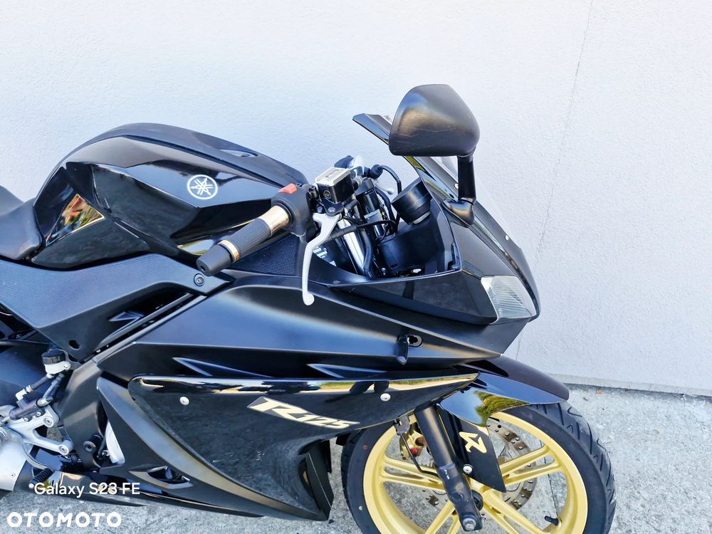 Yamaha YZF - 12