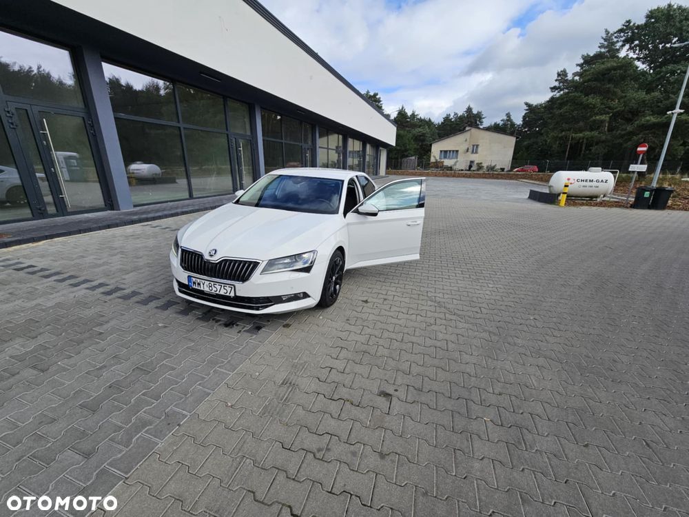 Skoda Superb 2.0 TDI 4x4 Ambition DSG - 2