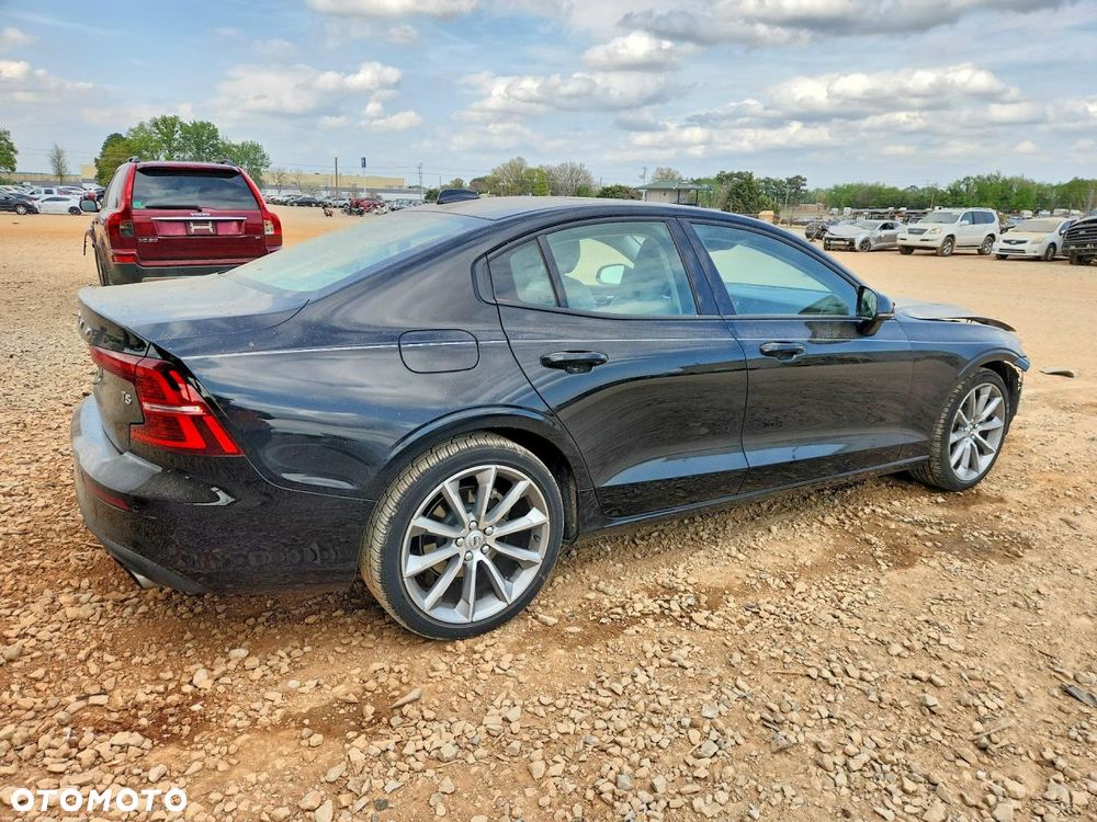 Volvo S60 T5 AWD Momentum Pro - 3