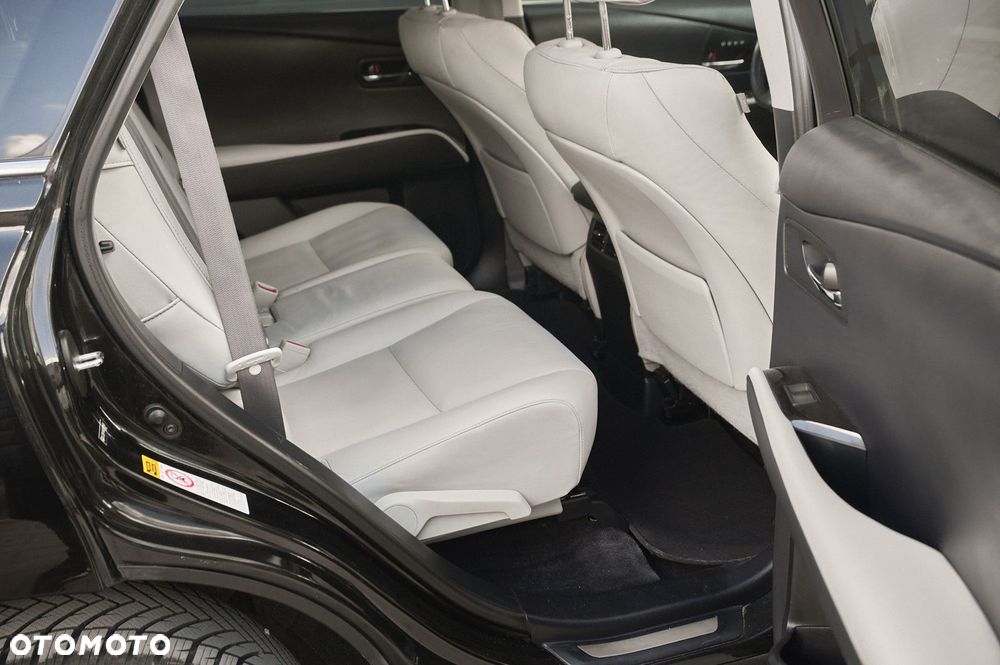 Lexus RX - 16