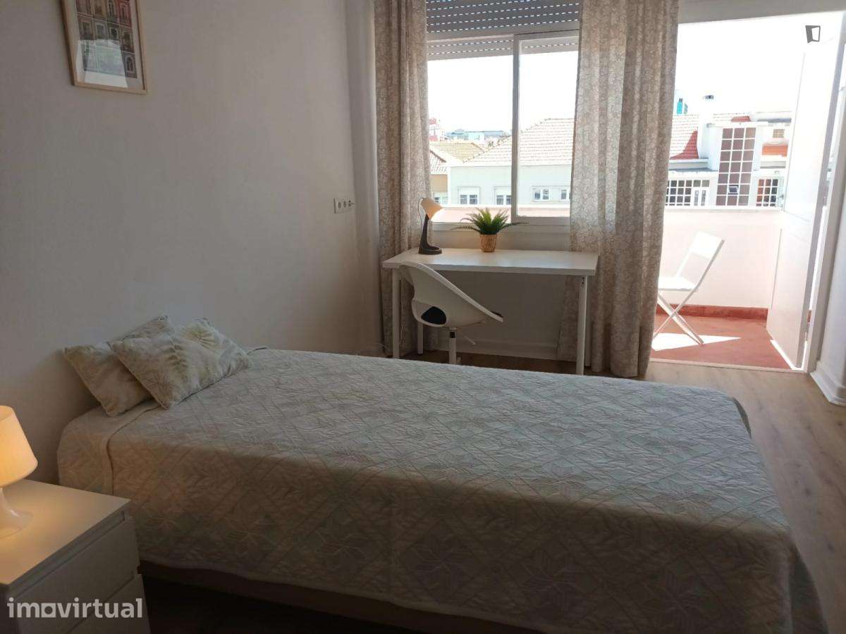 Quarto - localizado em Entrecampos Lisbon - Grande imagem: 4/21