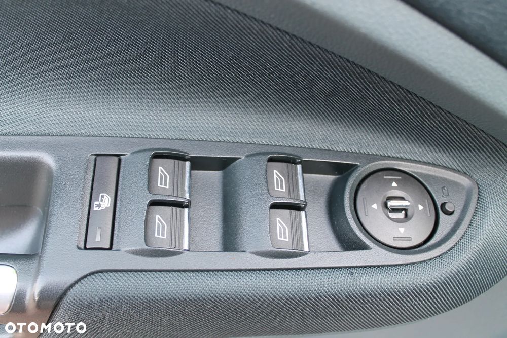 Ford C-MAX 1.6 EcoBoost Titanium - 19