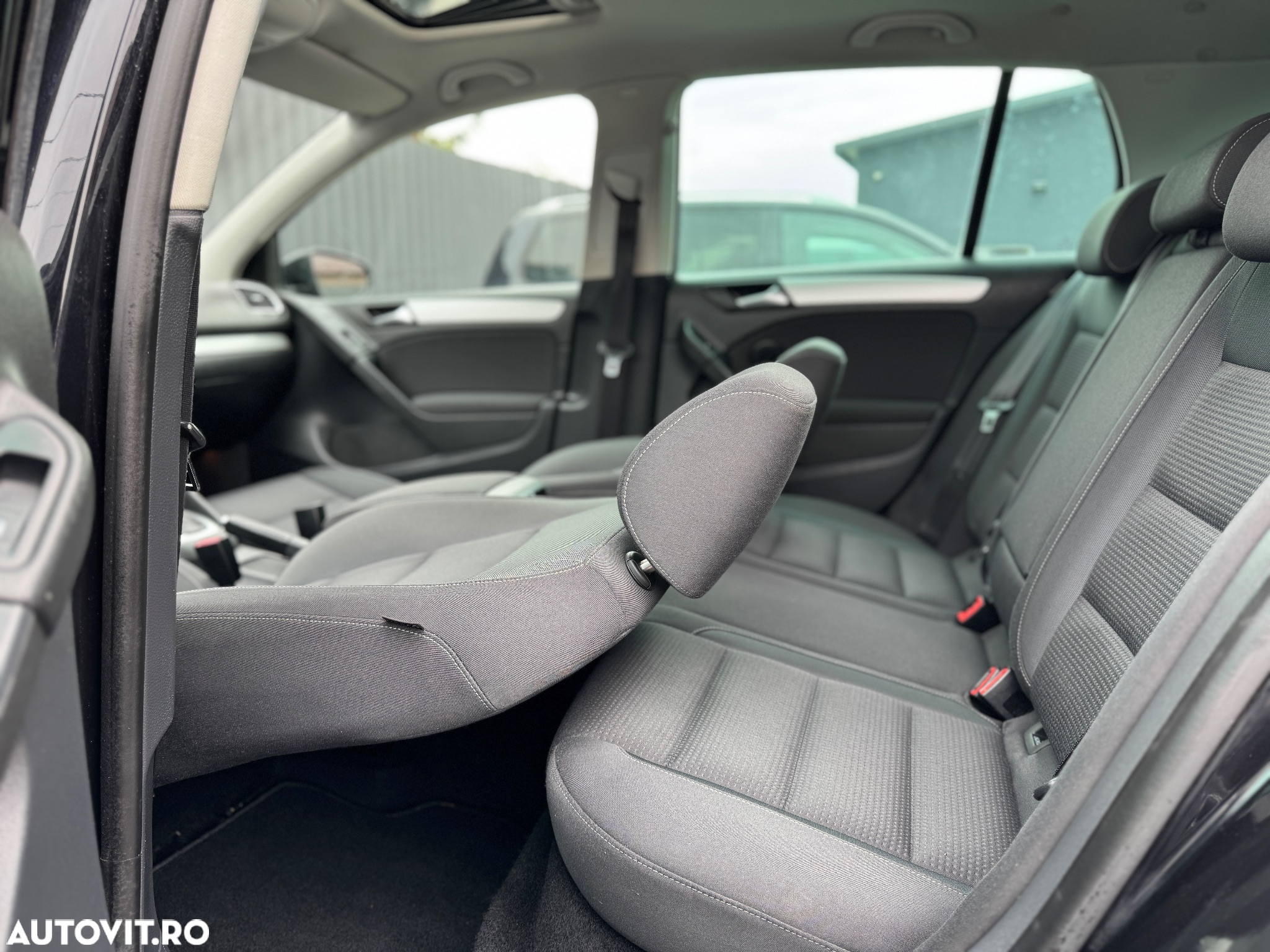 Volkswagen Golf - 12