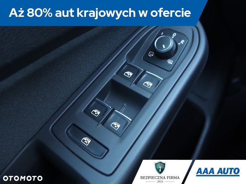 Volkswagen Golf - 21