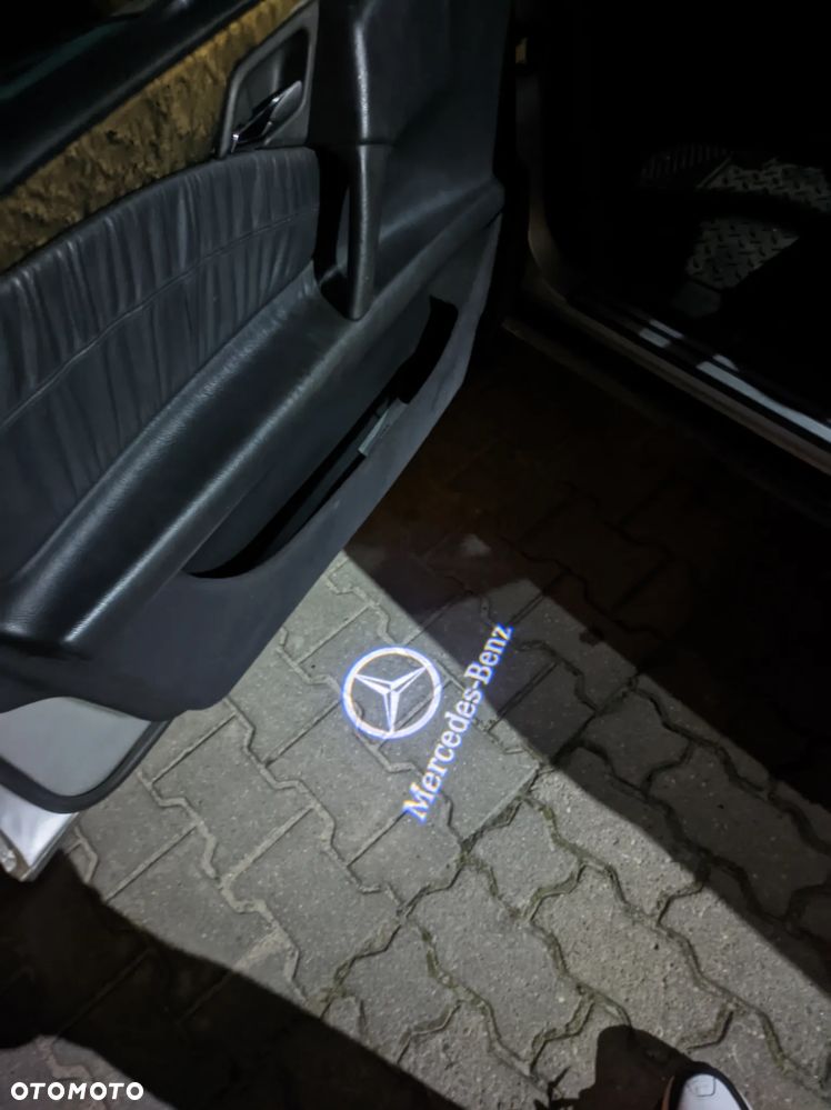 Mercedes-Benz Klasa E 300 T TD Avantgarde - 12