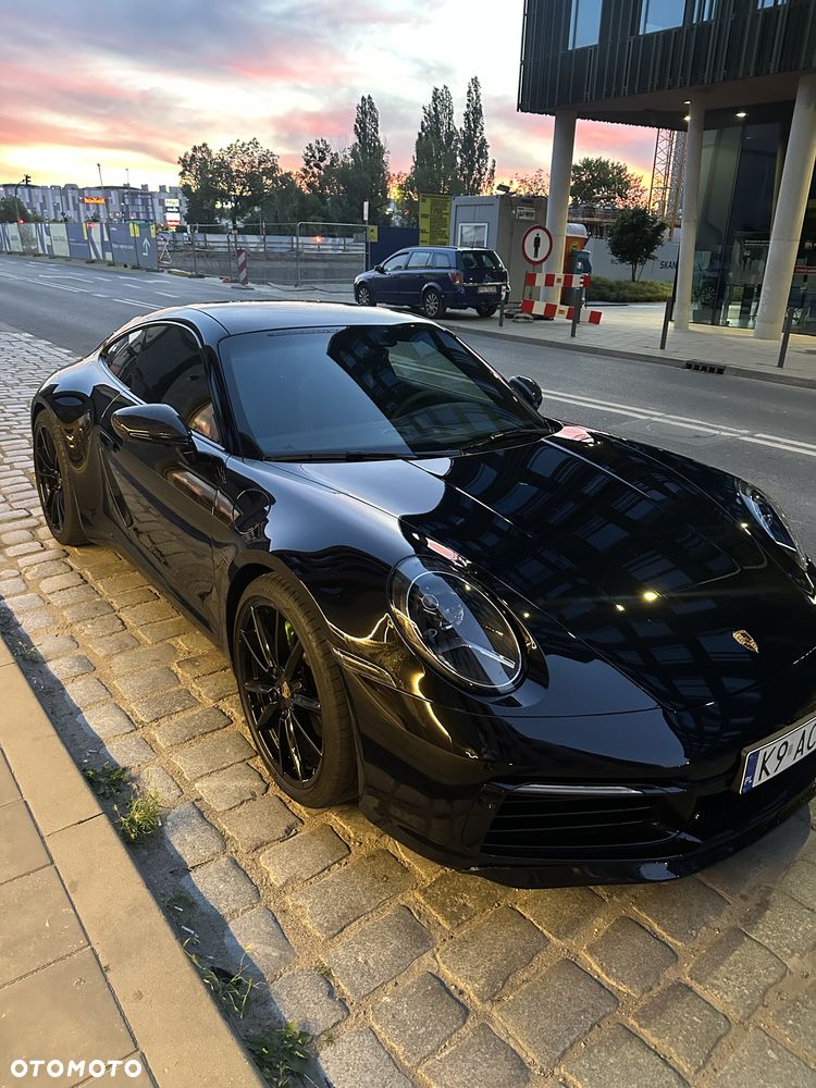 Porsche 911 Carrera T PDK - 4