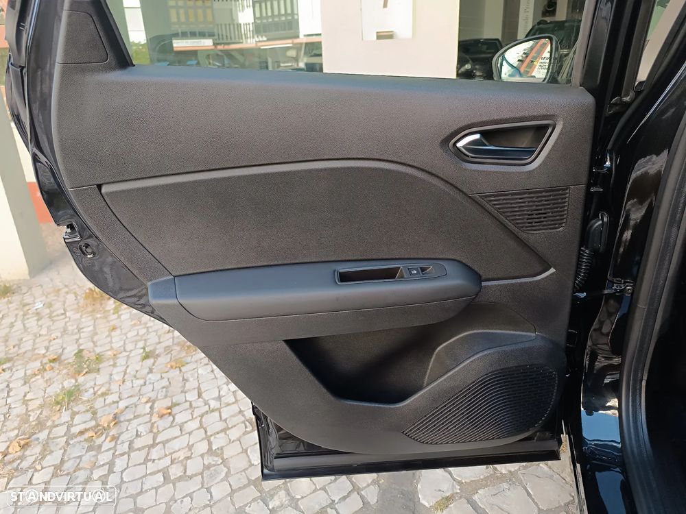 Renault Captur 1.3 TCe Intens EDC - 23