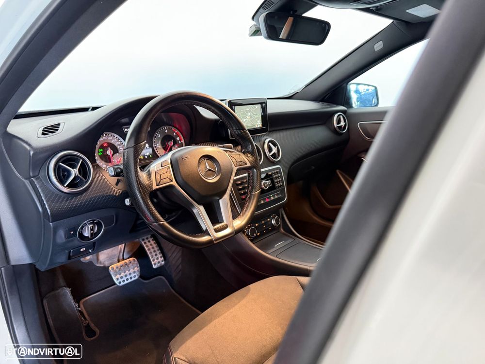 Mercedes-Benz A 180 CDI 7G-DCT AMG Line - 12