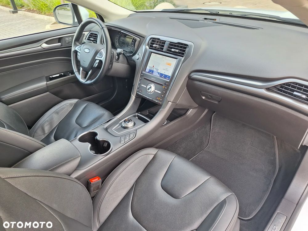 Ford Mondeo 2.0 EcoBlue Titanium - 27