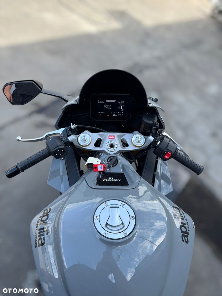 Aprilia Tuono - 12