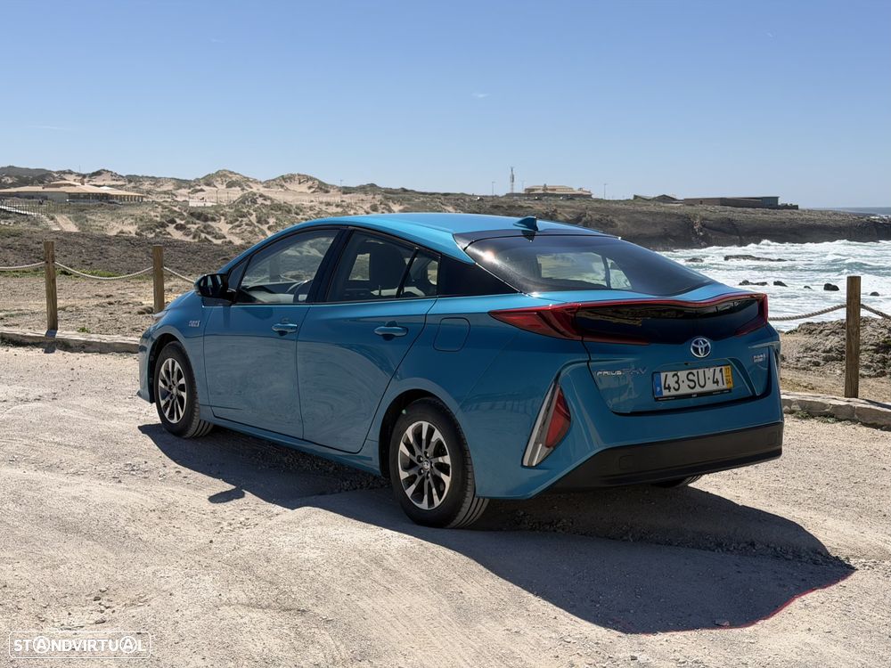 Toyota Prius 1.8 Plug-In Premium - 2
