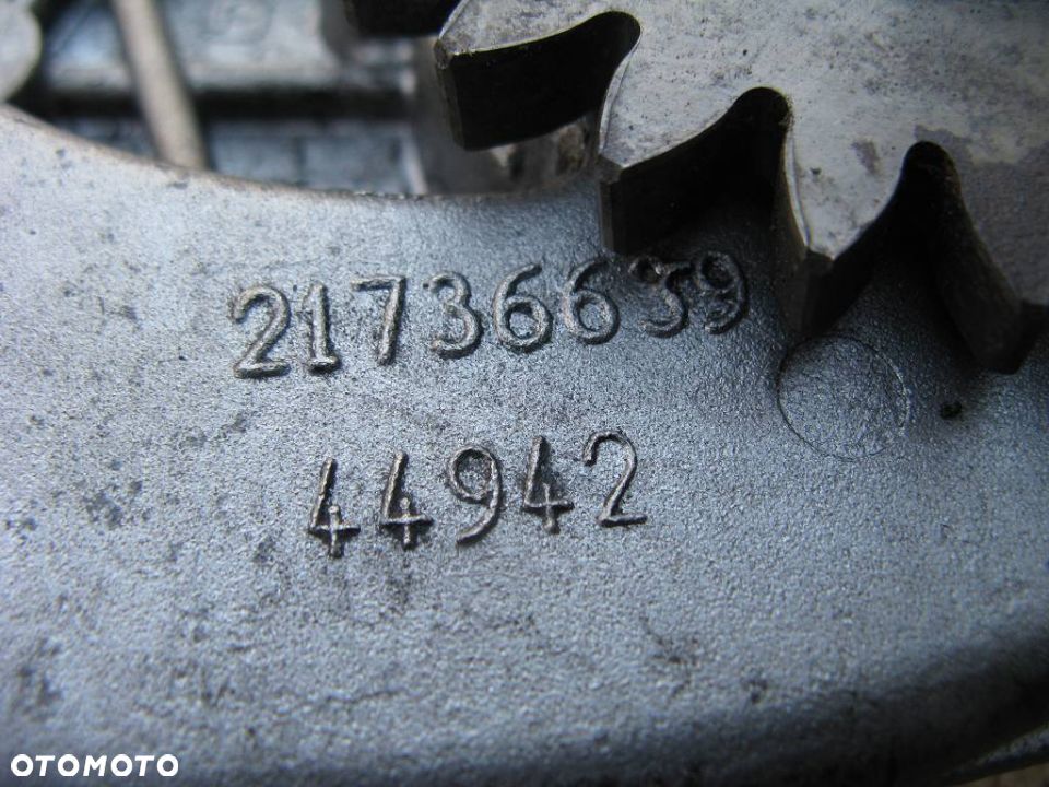 # RENAULT GAMA T RANGE 460 KM 11 L POMPA OLEJU 21736639 - 5