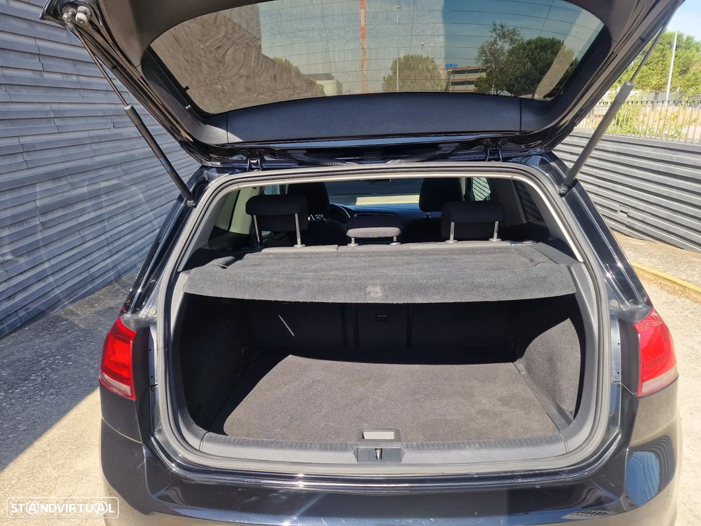 VW Golf 1.6 TDI BlueMotion DSG Lounge - 16
