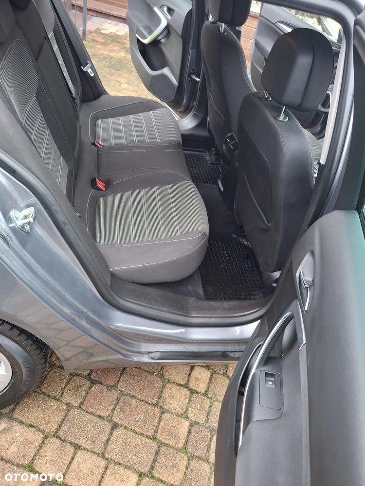 Opel Insignia - 16