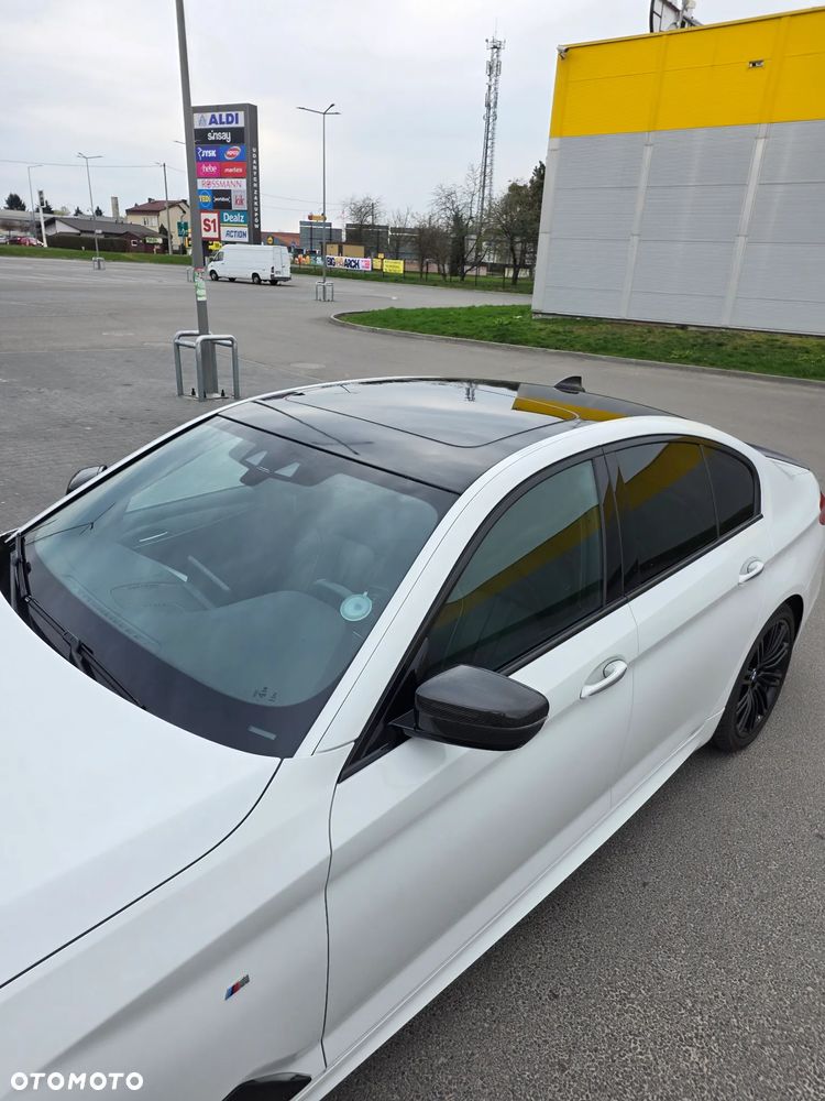 BMW Seria 5 520d xDrive M Sport sport - 9