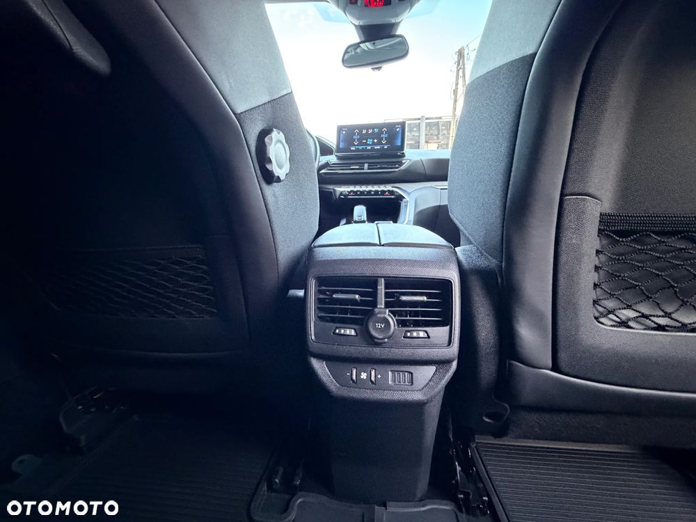 Peugeot 5008 2.0 BlueHDi Allure Pack S&S EAT8 - 21