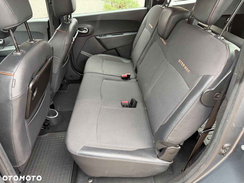 Dacia Lodgy TCe 115 Stepway - 9