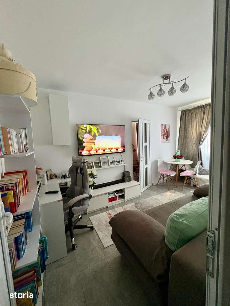 Apartament 2 camere,Valea Roșie str Revoluției,renovat complet