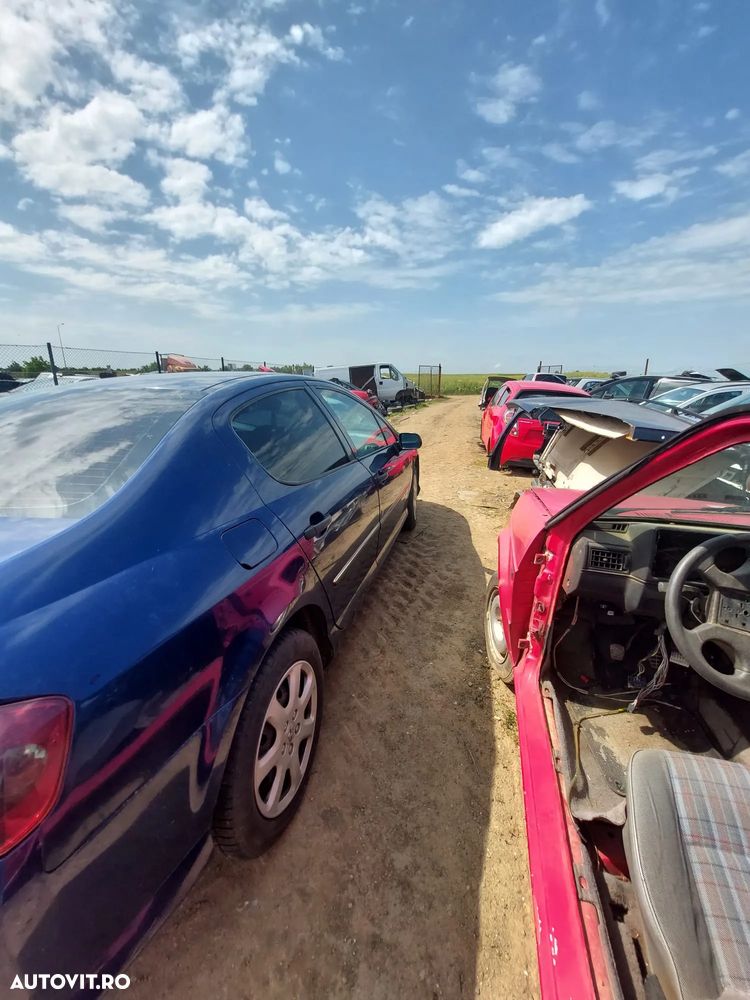 Dezmembrez Peugeot 407 hdi - 4