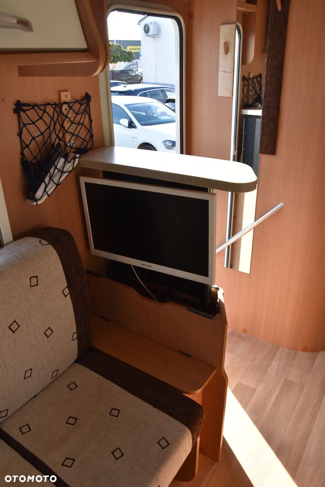 Ford CHAUSSON FLASH 22 - 19