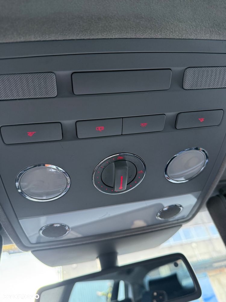 Volkswagen Phaeton 4.2 V8 4Mot (5 os.) - 28