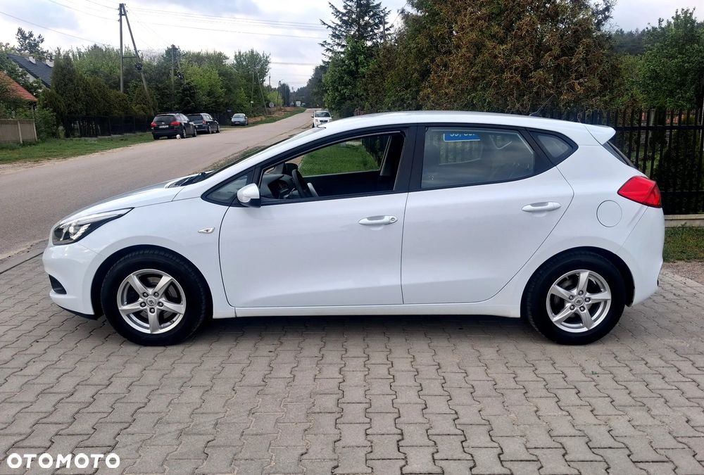 Kia Ceed 1.4 CVVT Dream Team Edition - 2