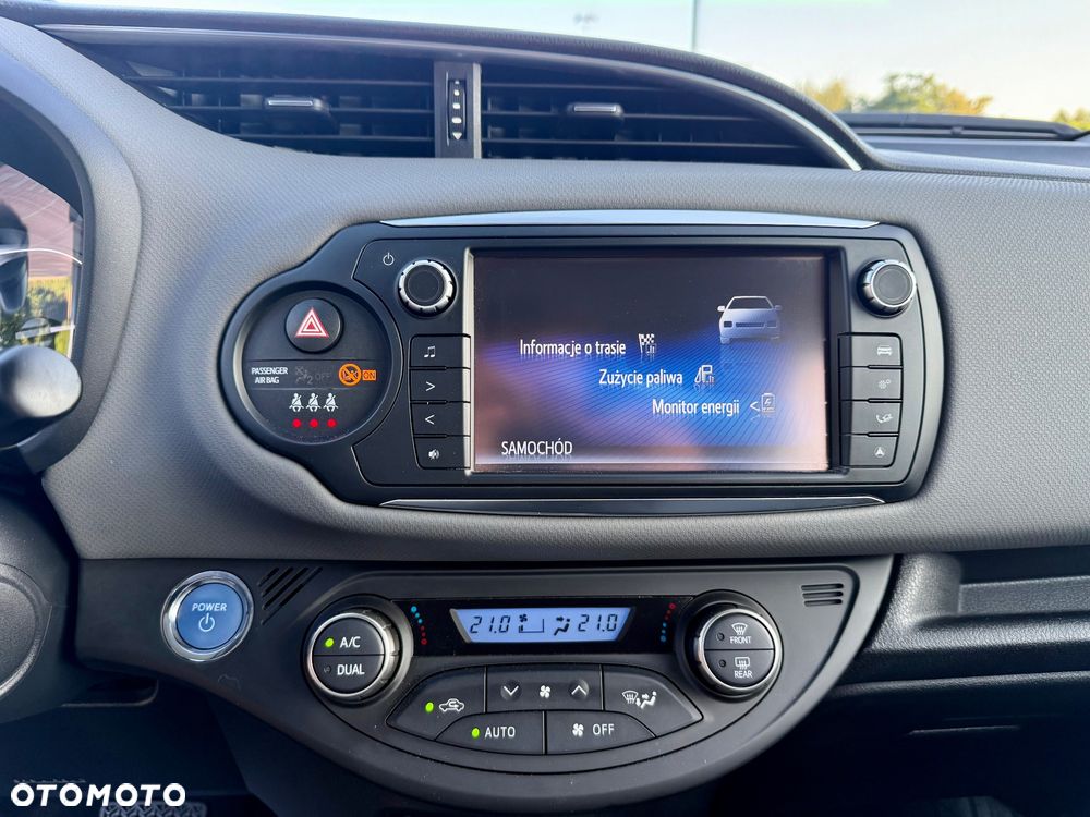 Toyota Yaris 1.5 VVT-i Comfort mit Design Paket - 24
