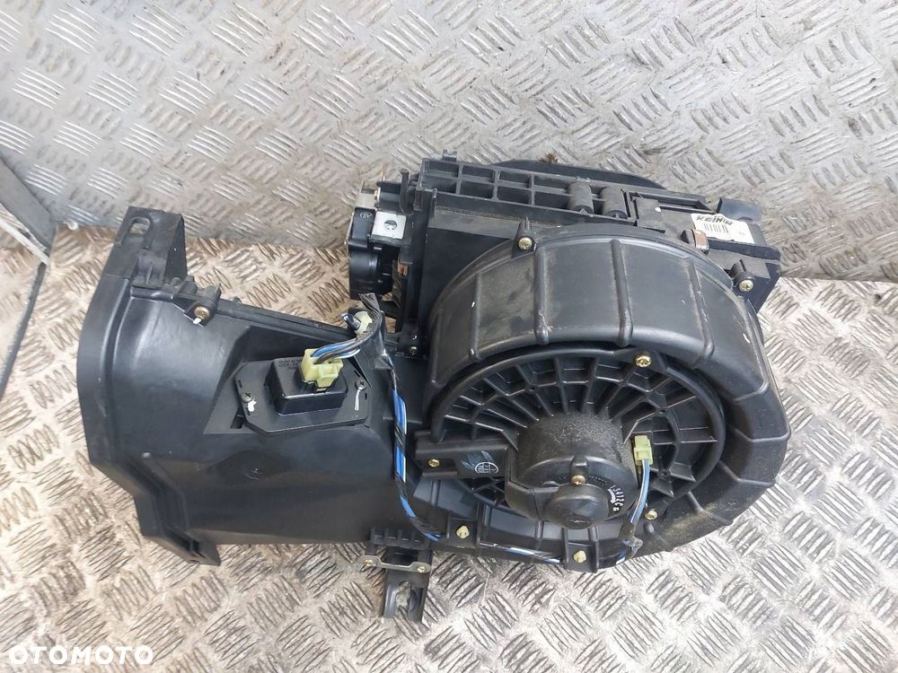 DMUCHAWA WENTYLATOR NAWIEWU + REZYSTOR CIVIC VII COUPE EU 194000-13412 - 2