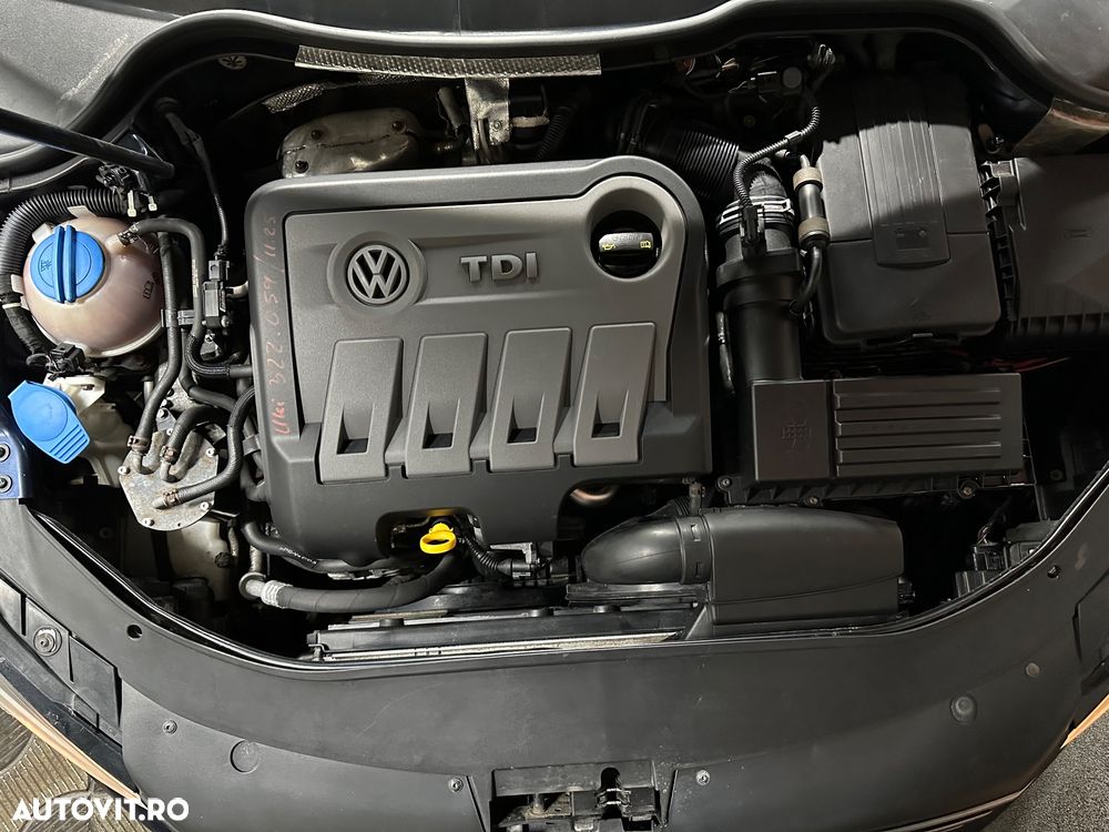 Volkswagen Passat 2.0 TDI Blue TDI Comfortline - 14