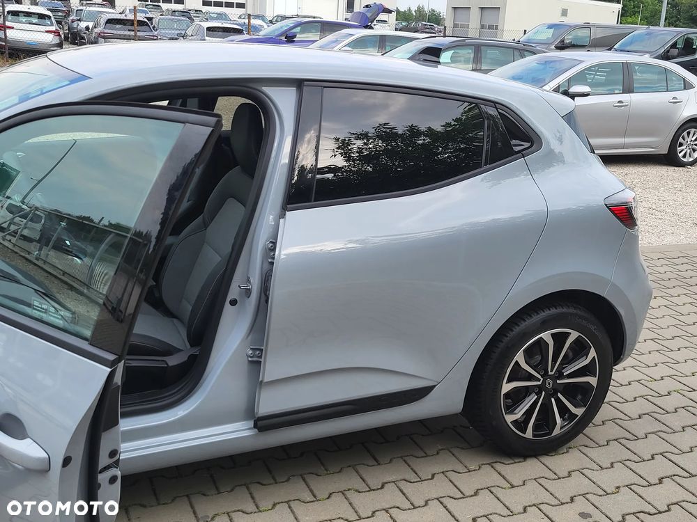 Renault Clio 1.0 TCe Techno - 9